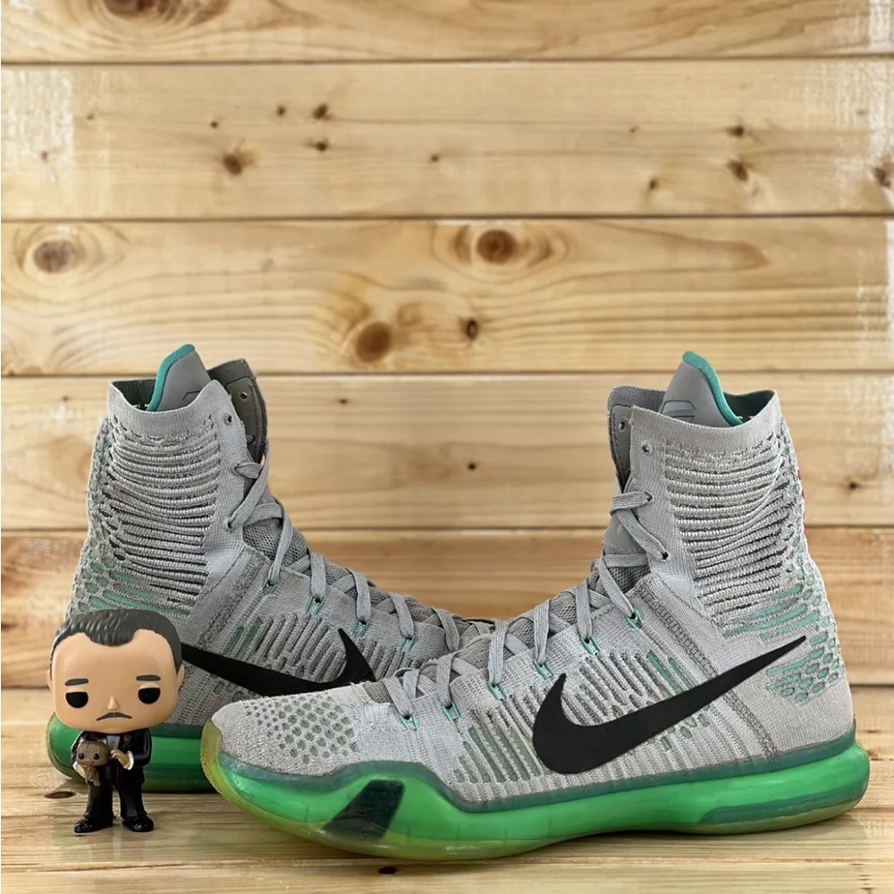 Kobe 10 elite great condition. Comes with og box. Makes me an offer